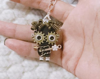 Mini Guitar Player Curly Hair Wooden Steampunk Robot Bag Keychain, Gear&Cog Robotic Backpack Keyring, Musician Band Mechanical Figurine Gift