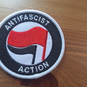 Parche termoadhesivo ANTIFA: político, antifascista, anarquista y punk.