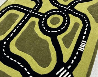 Tappeto per cameretta con mappa stradale, realizzato a mano – Tappeto in lana verde per bambini