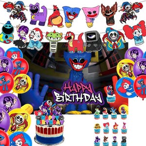 Puede incluir: Una colorida escena de fiesta de cumpleaños con globos, una tarta y decoraciones de personajes. La tarta tiene un diseño rojo, blanco y azul con las palabras "Happy Birthday". Varios recortes de personajes y globos están dispersos.