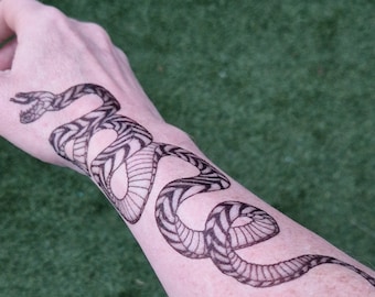 Tatuaje temporal de serpiente grande // Transferencia falsa // 9.5" x 3" cada uno // Envío rápido // 2 copias