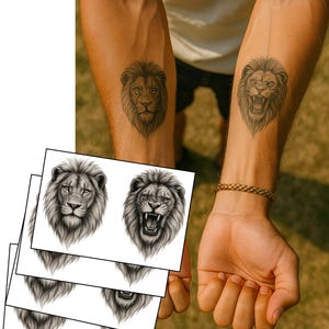 Puede incluir: Hojas de tatuajes temporales con diseños detallados de cabeza de león. La imagen muestra dos tatuajes de cabeza de león en los brazos, uno con la boca cerrada y el otro rugiendo. Se sostienen hojas adicionales con diseños de cabeza de león en la mano.