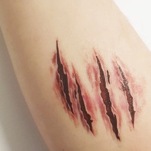 Tatouage de transfert temporaire de marque de griffe gore réaliste Halloween TV film 10 x 7 cm _ EXPÉDITION RAPIDE
