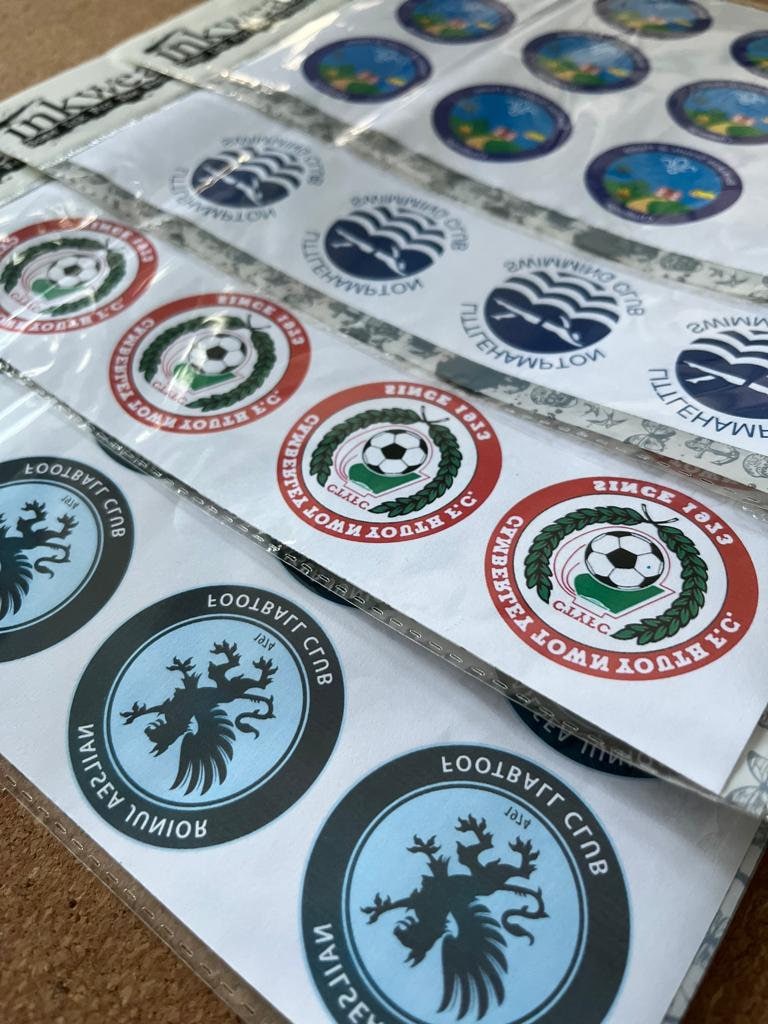 Ihr Club / Team Logo Fake Tattoo Packs - für jede Sport- oder Clubaktivität | Wasserdicht | Spaß, Schwimmvereine