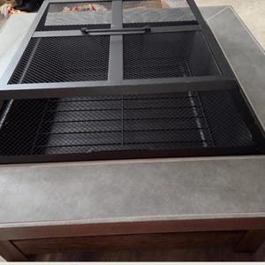 34" Wood Burning Fire Pit Table with Natural Wood Grain Side Panels, Square Outdoor Fireplace for Patio, Heavy Duty Steel Firepit with Cover imagem 4