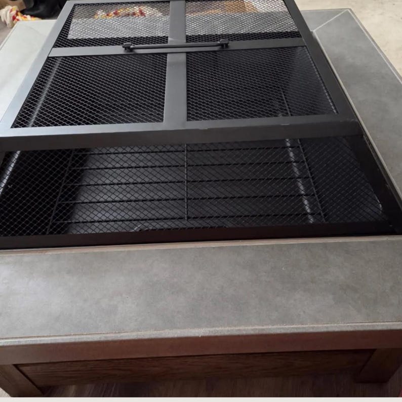 34" Wood Burning Fire Pit Table with Natural Wood Grain Side Panels, Square Outdoor Fireplace for Patio, Heavy Duty Steel Firepit with Cover imagem 4