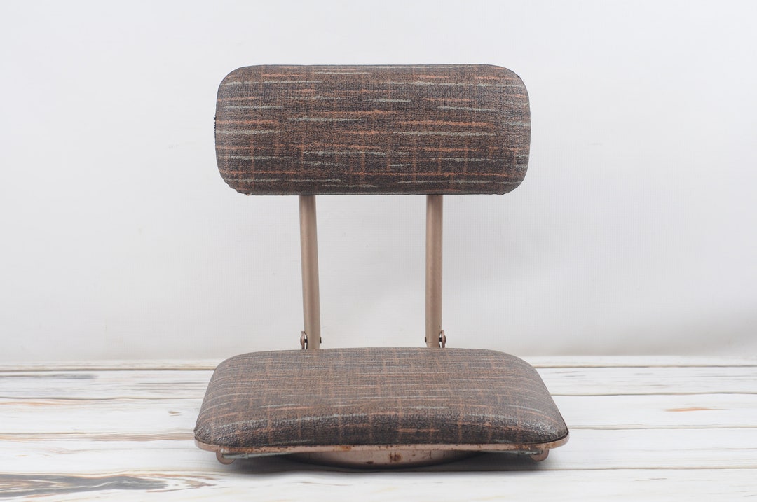 Vintage . Metal Vinyl Stadium Bleacher Fold up Seat Chair Boat Canoe