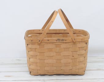 Vintage . Picnic Basket Woven Wood Picnic Basket