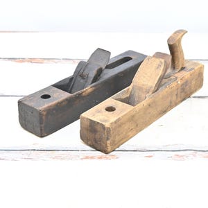 2 Antique Smooth Wood Planes 16&quot; With Blades Ohio Tool Co Sold For Parts