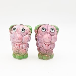 Vintage Anthropomorphic Grape Clusters Purple Salt Pepper Shakers Japan