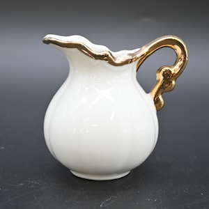 Vintage kleiner weißer Krug und Milchkännchen mit Goldrand Nr. 6936