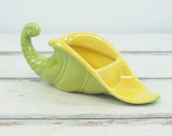 Vintage Royal Haeger Cornucopia Horn Of Plenty Planter Green Yellow Pottery USA