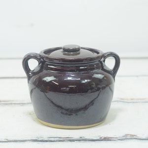 Vintage . Large Brown Stoneware Crock With Handles Bean Crock Covered Jar