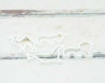 Vintage . White Plastic Cookie Cutter Animal Shaped Clay Cutters Lion Seal Camel Donkey