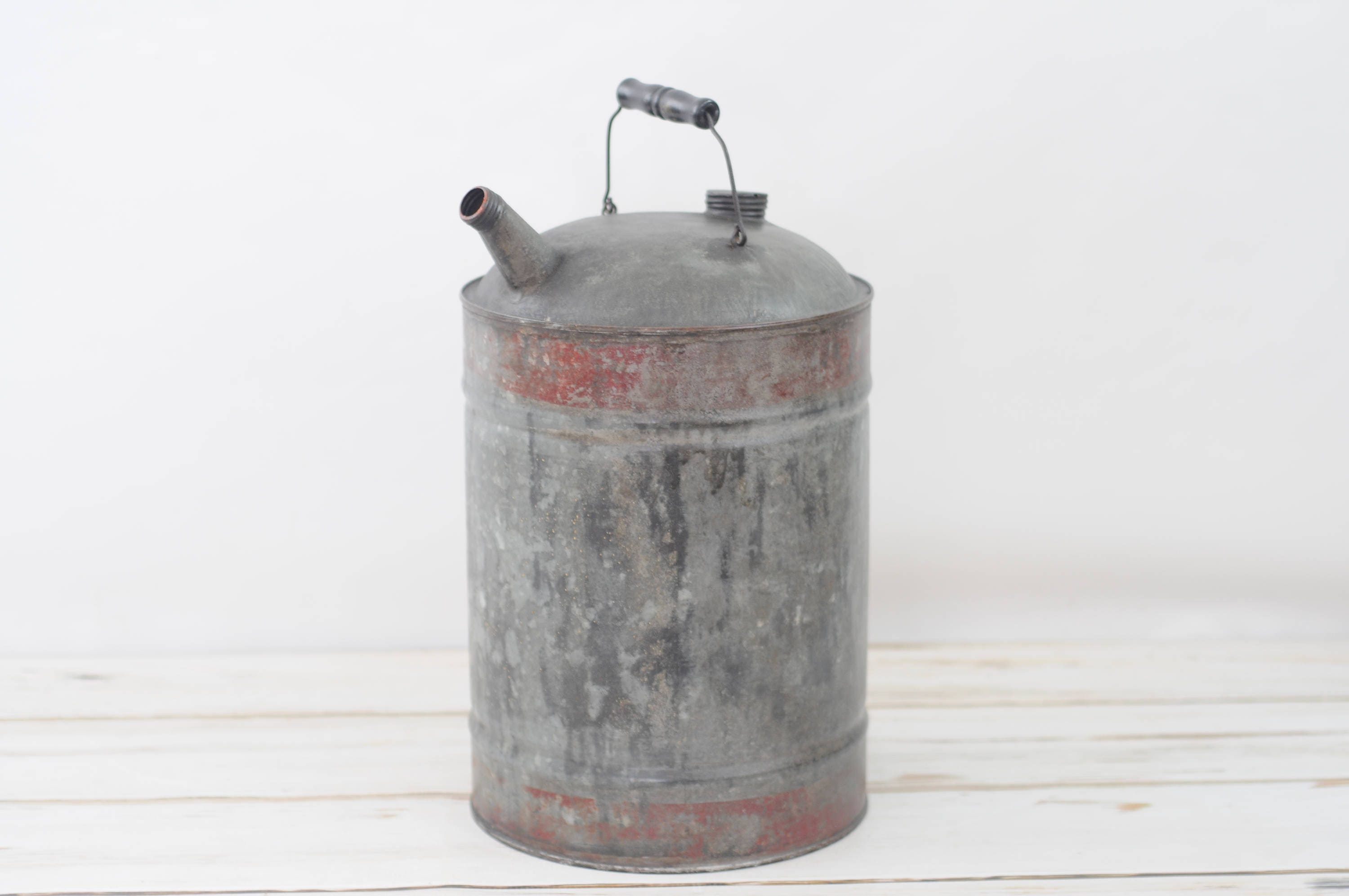 【USA vintage】携行缶 3 gallons portable fuel s-l400.jpg
