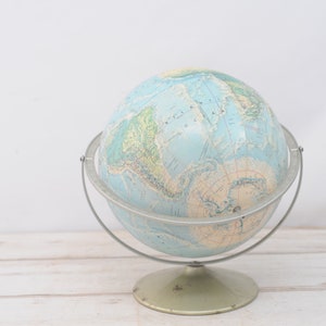 Vintage . Rand McNally World Portrait 3 Axis Rotating Globe