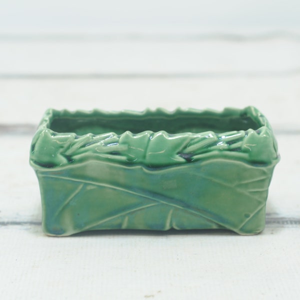 Vintage. McCoy Pottery MidCentury Grün überbackenes Blatt Korb Design Blumentopf Blumentopf