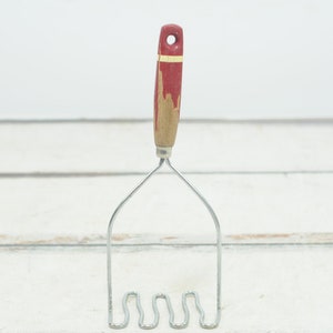 Vintage . Potato Masher Vintage Red and Yellow Wood Handle Kitchen Tool #4 +