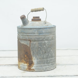 Vintage ./ Antique Hibbard? 2? Gallon Zinc Oil Can Fuel Can Blue Trim Embossed Flower on Top