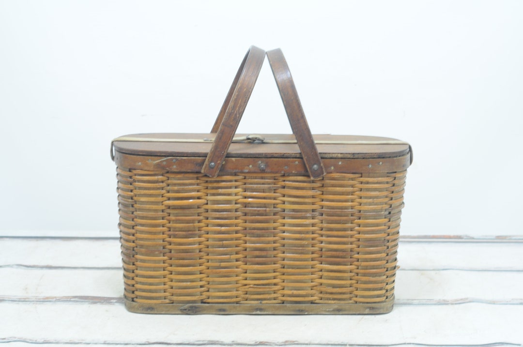 Vintage . Hawkeye Refrigerator Picnic Basket Large Picnic Hamper Woven