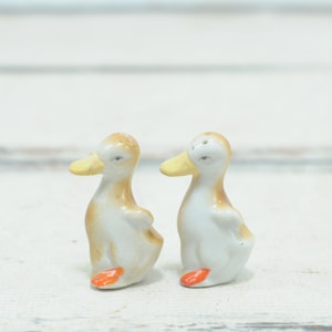 Vendimia. Patos Saleros Y Pimenteros Hechos En Japón Animal De Colección Porcelana Sal Y Pimienta Coleccionable +