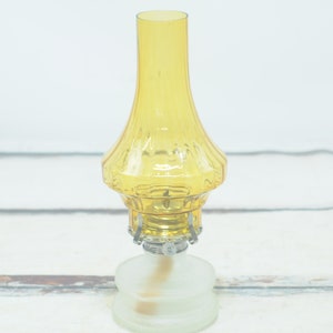 Vintage Lamplight Farms Embossed Frosted Pattern Oil Lamp 12.5&quot;H Ribbed Amber Color Shade Decorative Lantern #1 +