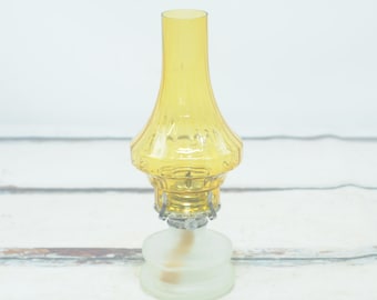 Vintage Lamplight Farms Embossed Frosted Pattern Oil Lamp 12.5"H Ribbed Amber Color Shade Decorative Lantern #1 +