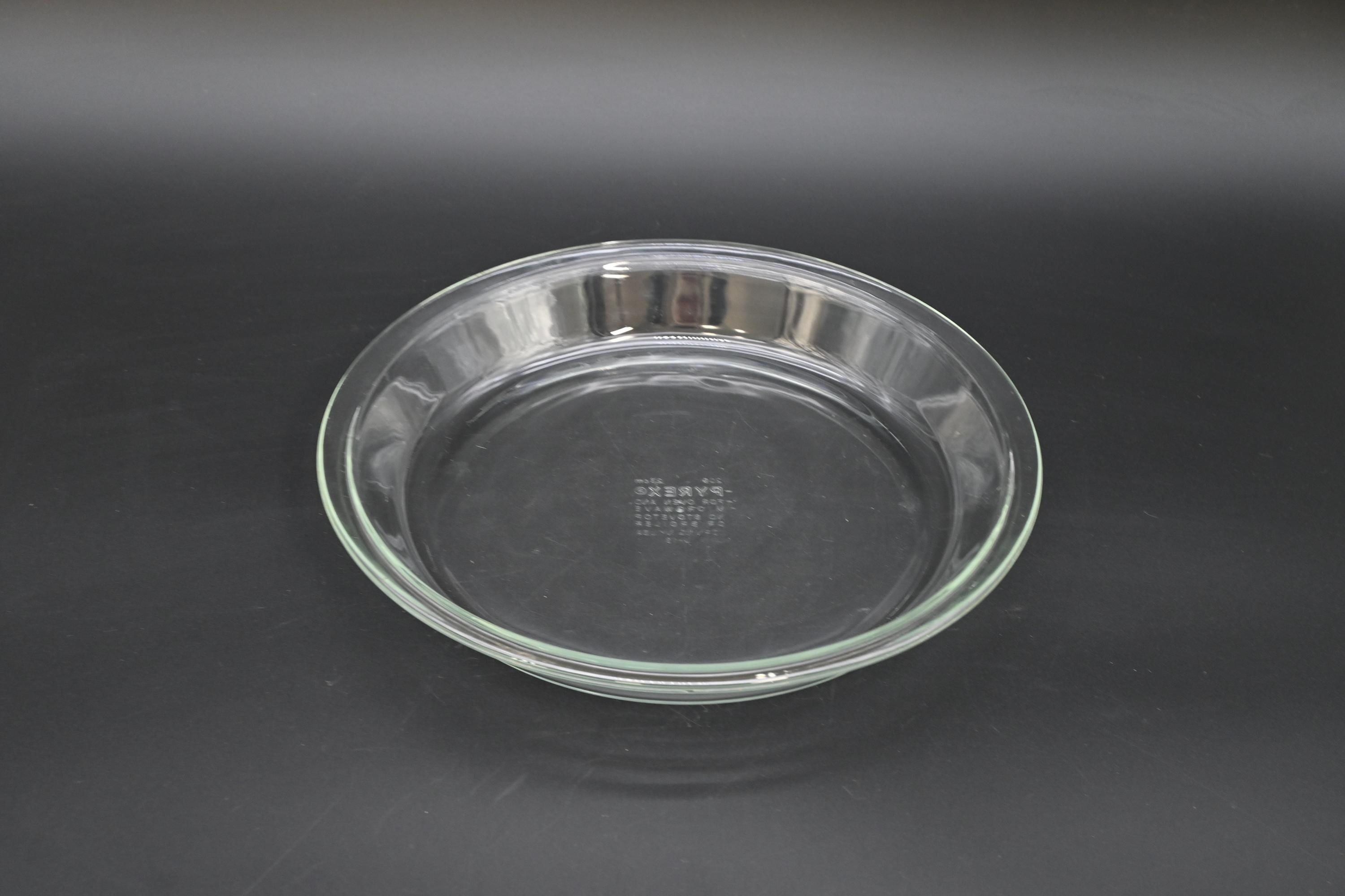 Vintage . Pyrex Pie Plate #209 #23 Baking Dish 9