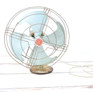Antique ./ Vintage GE General Electric 18.5"W Table Fan Does Not Run