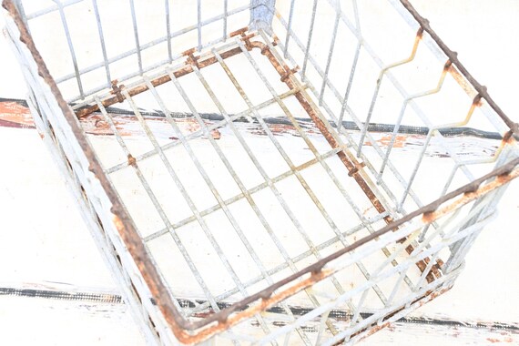 Rare Vintage Wire Milk Crate Toledo Milk Prod. Metal Milk Crate