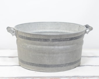 Vintage . Galvanized #2 Tub Wash Tub Bucket Wood Handles Galvanized Metal Blue Stripes