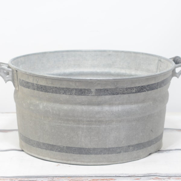 Vintage . Galvanized #2 Tub Wash Tub Bucket Wood Handles Galvanized Metal Blue Stripes