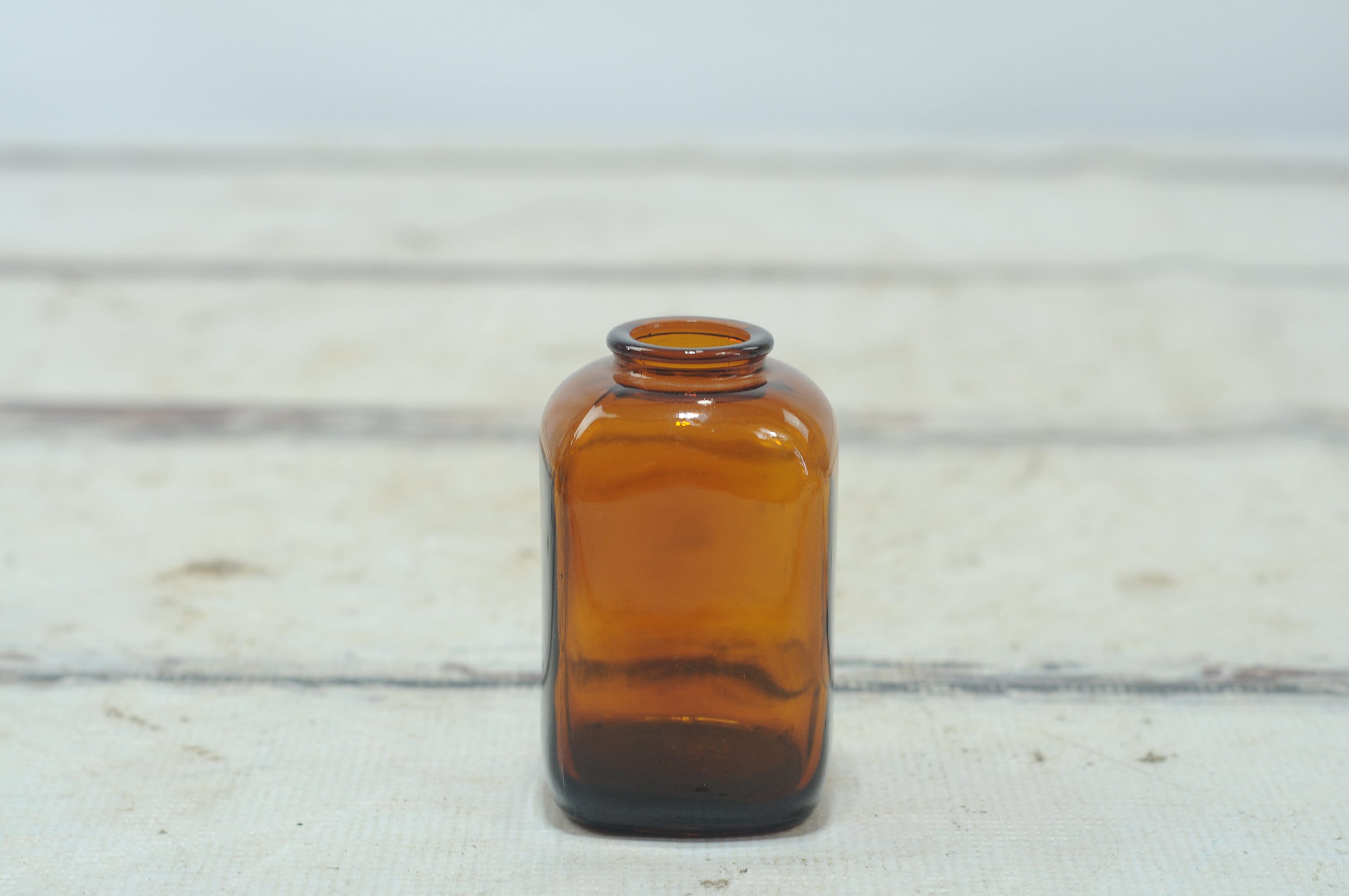 Antique 4-dot Levi Garrett & Sons Brown Amber Glass Snuff Bottle