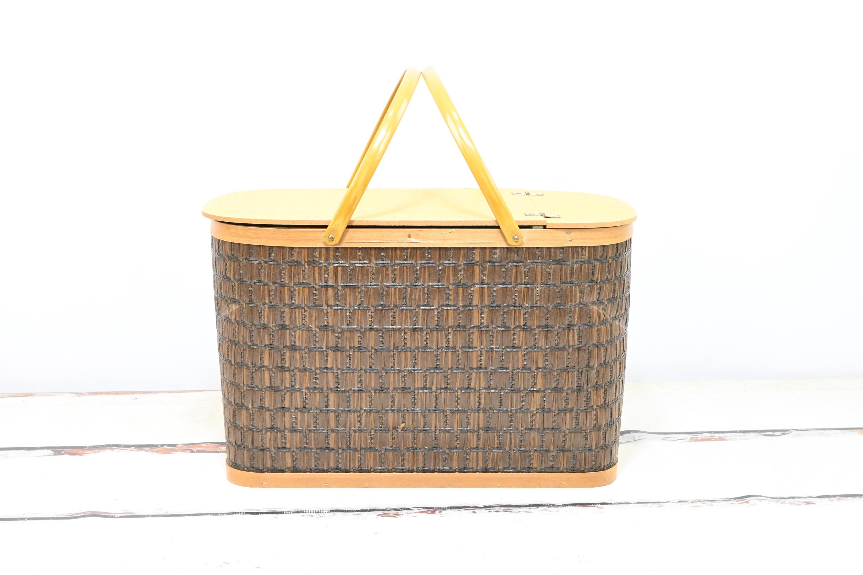 Vintage 1979 Burlington Hawkeye Picnic Basket Woven Wood Brown