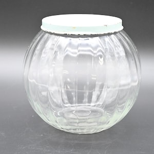 Antike 1924 Verkäufer / Hoosier Glaskugelkanister / Glasreißverschlussrand, rundes, geripptes Glas mit blauem Deckel