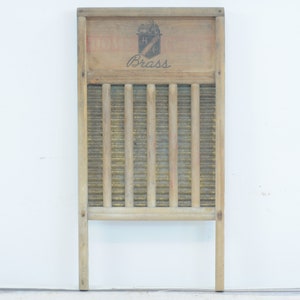 Vintage . The Home Crest Brass And Wood Washboard Home Crest Co Primitive Laundry Tool Or Decor +