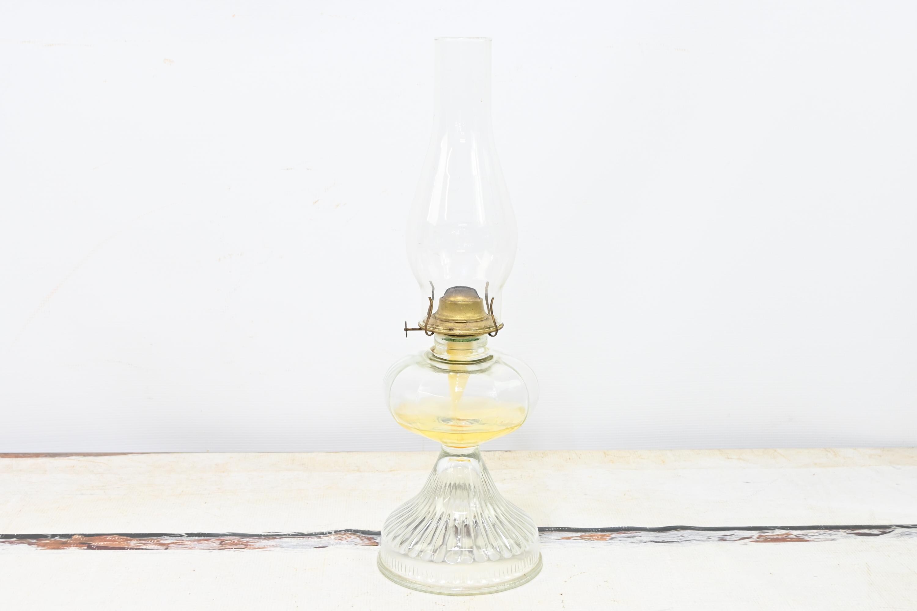 アンティーク/ヴィンテージ 19インチ クリアリブ付きハリケーンオイル