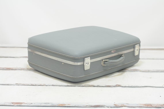 Vintage American Tourister Large Size Suitcase Lu… - image 5