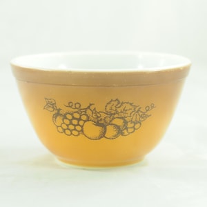 Vintage. Pyrex #401 Alter Obstgarten 1 1/2 Pint Aschenputtel Rührschüssel Braun Obst