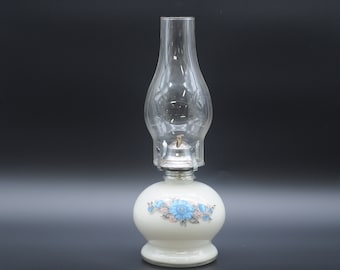 Vintage Lamplight Farms Blue Floral Pattern Olielamp 14 3/8"H Clear Shade Decoratieve Lantaarn