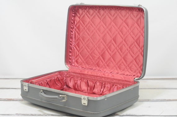 Vintage American Tourister Large Size Suitcase Lu… - image 8