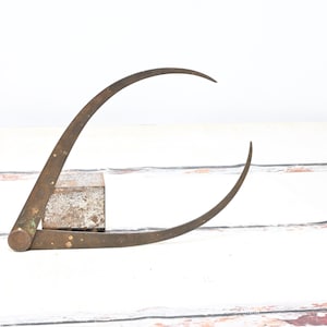 Antique/Vintage 15&quot; Flat Leg Firm Joint Outside Calipers Mechanical Tool Primitive Decor Large
