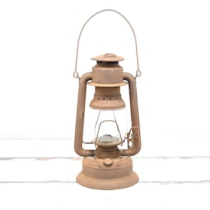 Antique Belknap Co Dietz Little Wizard Globe Blue Grass Barn Lantern Early 1900s Kerosene Lamp