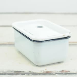 Rare Antique . Graniteware Enamelware Dated 1918  Refrigerator Box Medical Box White and Black With Lid +