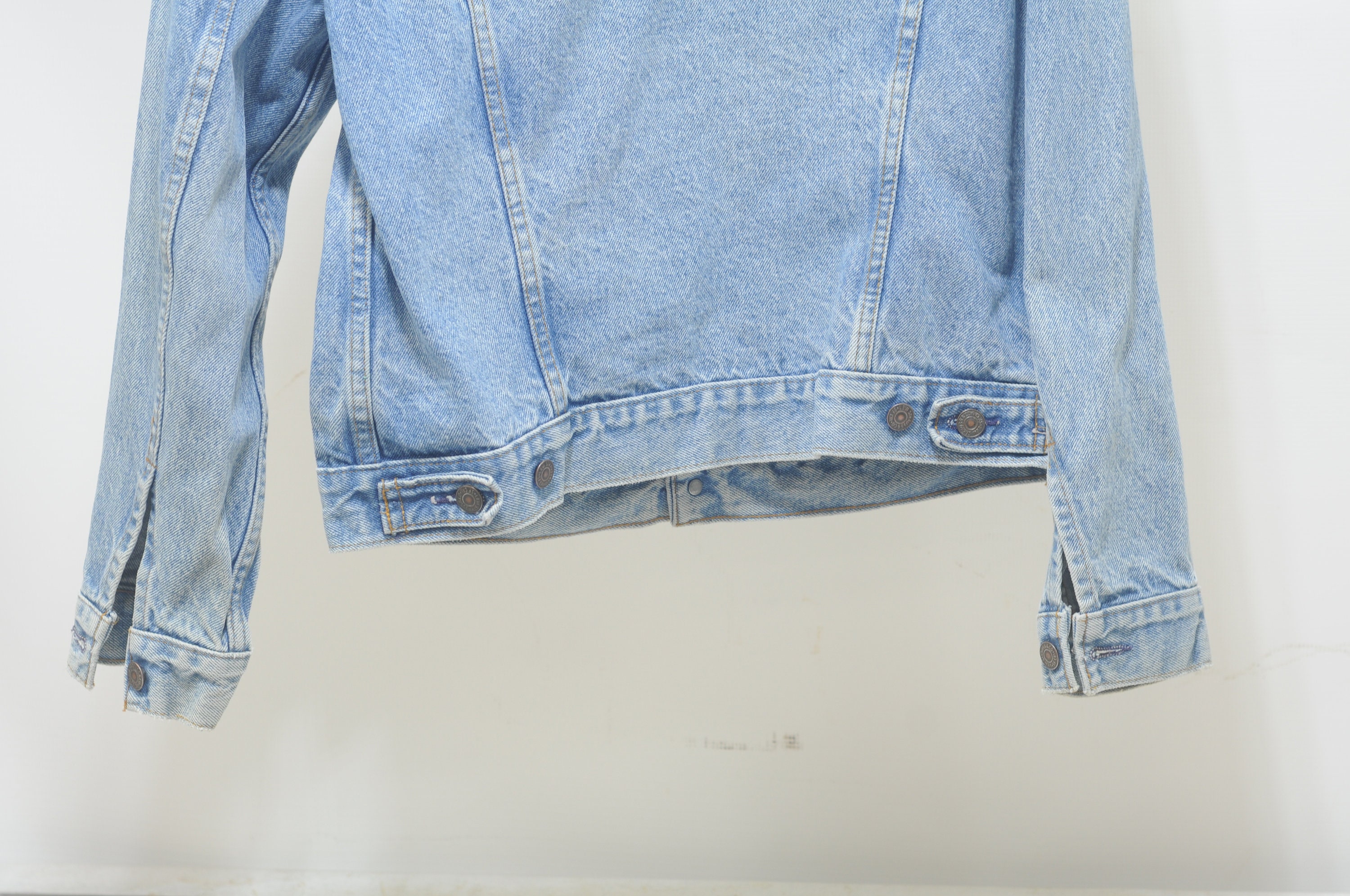 Vintage Levi's Denim Jacket Type Ll Jacket 70506 0214 44R