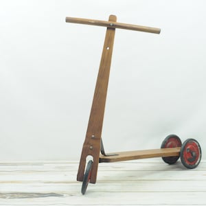 Vintage .  Wood And Metal Childs Scooter Vero Stepke? Decor Original Condition