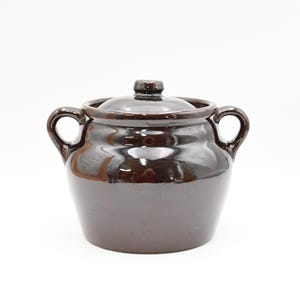 Vintage . Large Brown Stoneware Crock With Handles Bean Crock Covered Jar USA