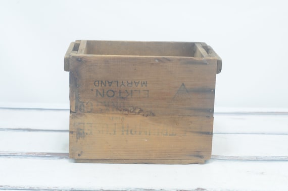 Rare . Antique Wood Crate Box Triumph Fusee Fireworks Wood