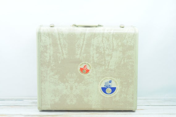 Vintage . Samsonite Silhouette Beige Suitcase Tra… - image 1