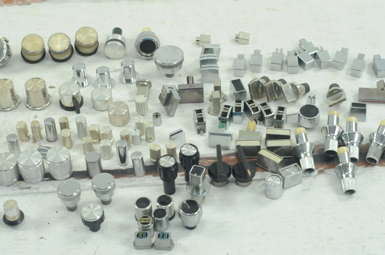 Vintage . Large Lot 140 Electronics Knobs Buttons Receiver Etsy